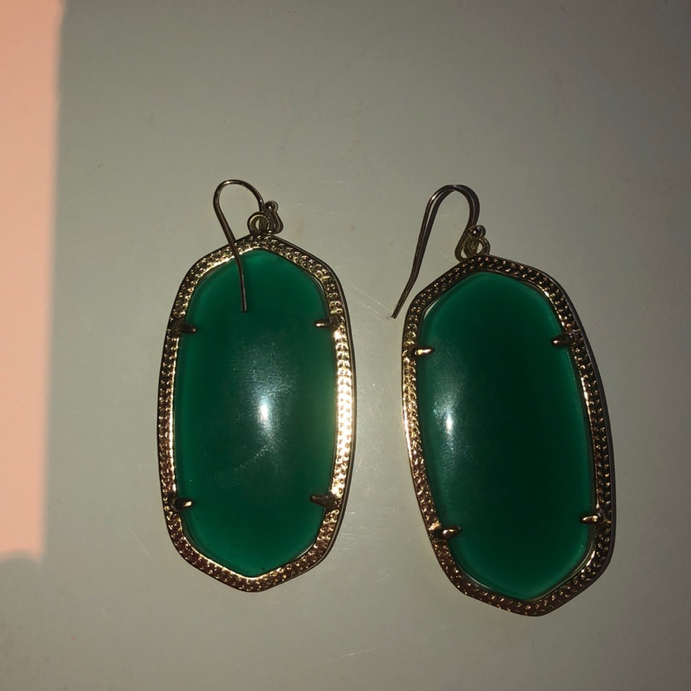 *AUTHENTIC* Kendra Scott earrings